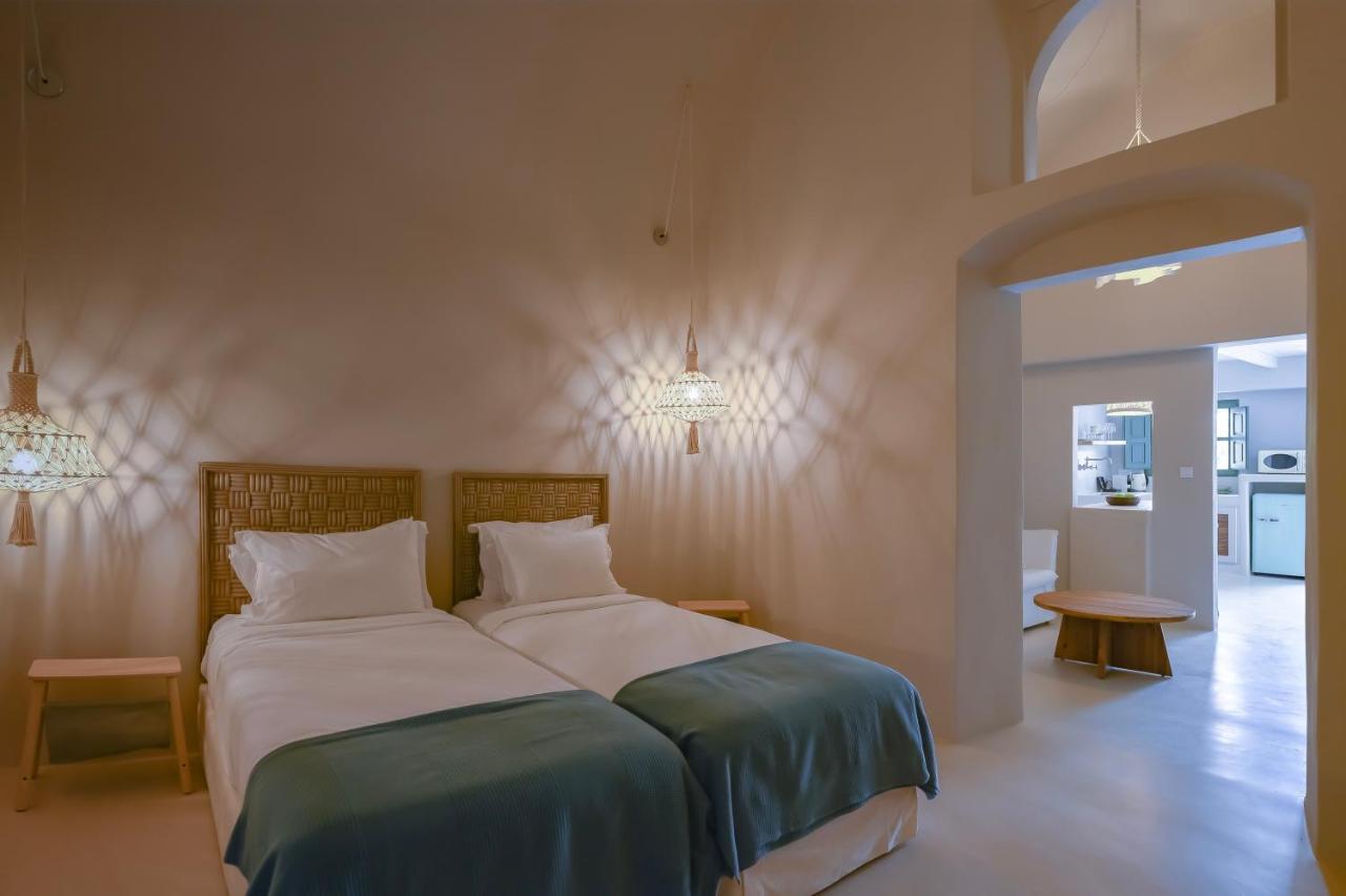 Elements Cave Suites Megalochori  Exterior foto