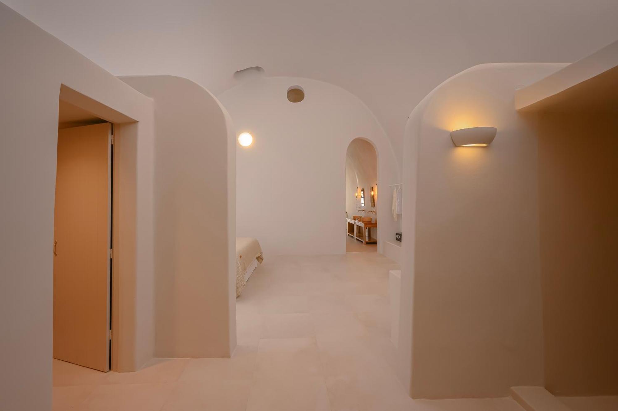 Elements Cave Suites Megalochori  Exterior foto